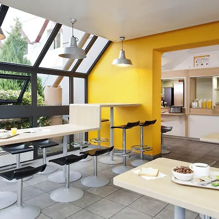 Hotel Hotelf1 A7 3*